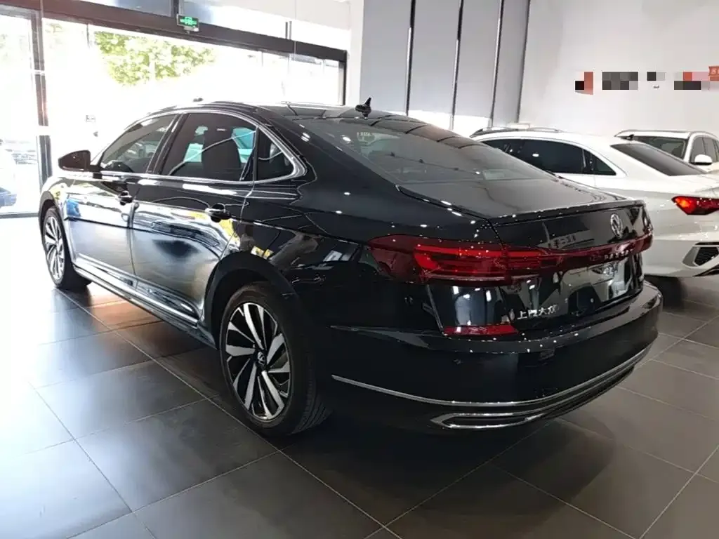 Volkswagen Passat — фото 4