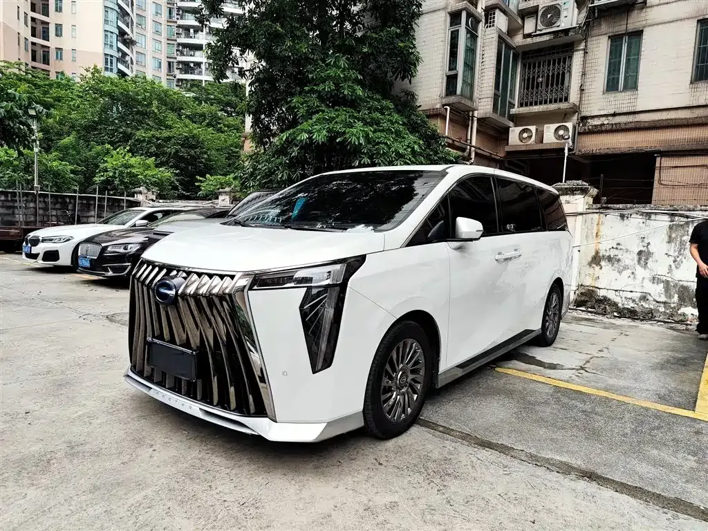 GAC Motor Trumpchi M8 — фото 1