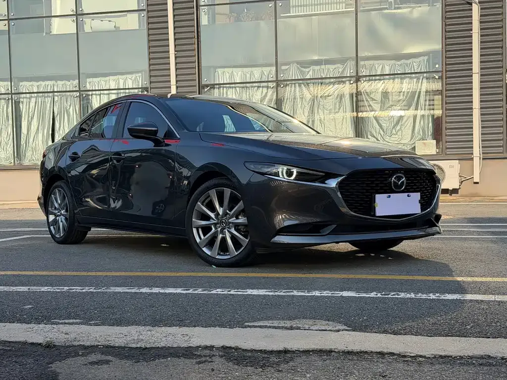 Mazda 3 Axela — фото 4