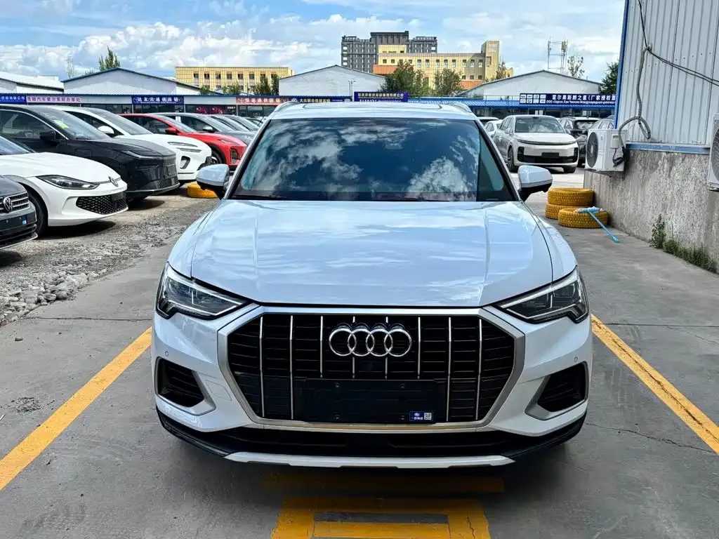 Audi Q3 — фото 10