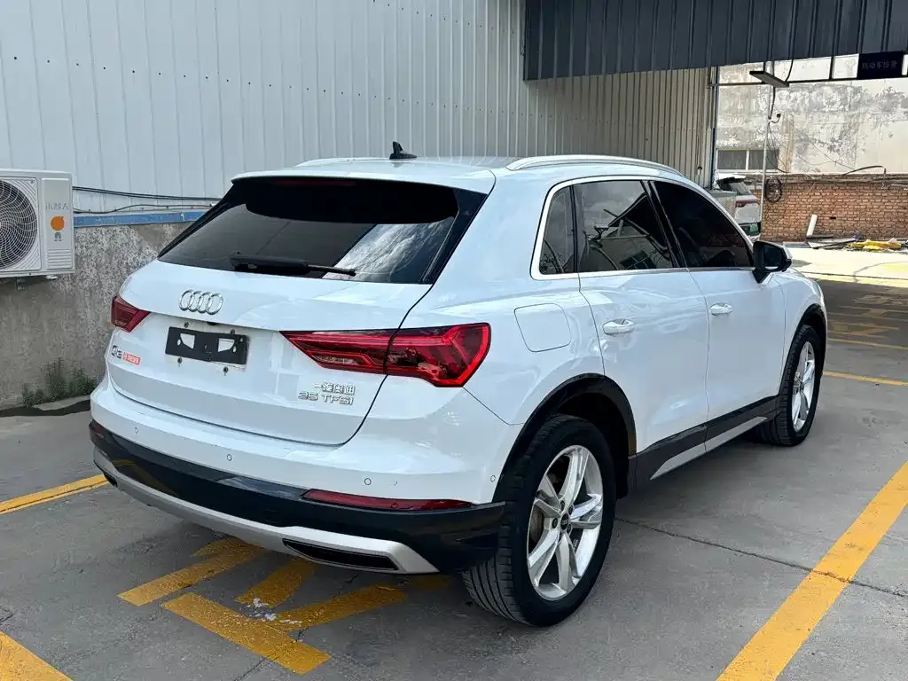 Audi Q3 — фото 4