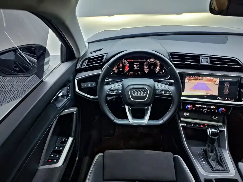 Audi Q3 — фото 6