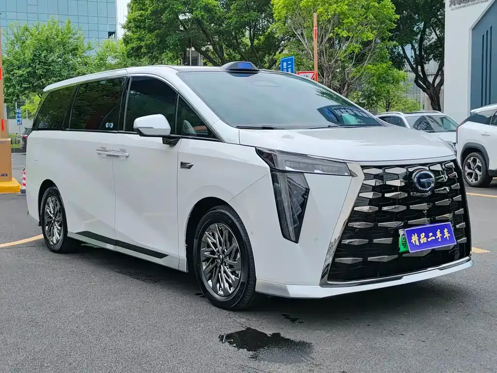 GAC Motor Trumpchi M8 — фото 10