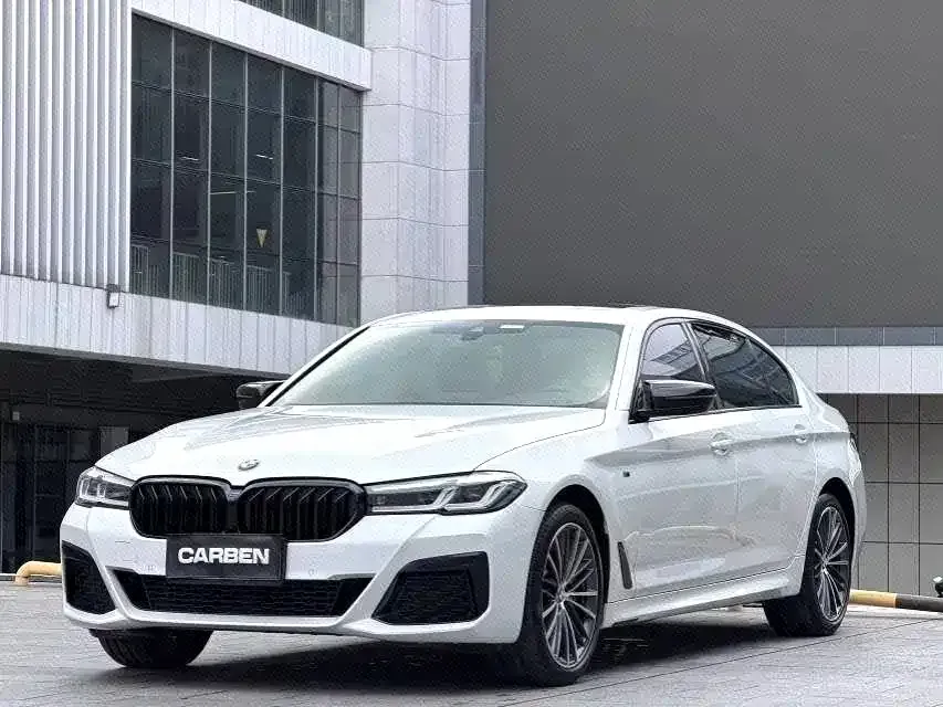 BMW 5 Series — фото 1