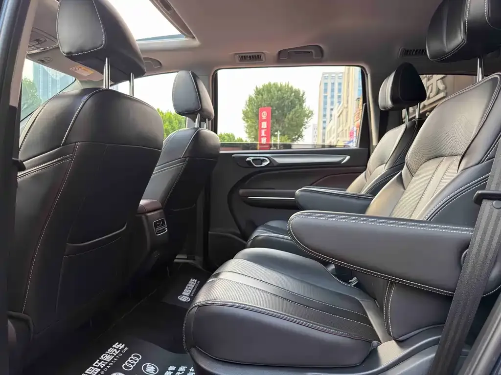 GAC Motor Trumpchi M6 — фото 4
