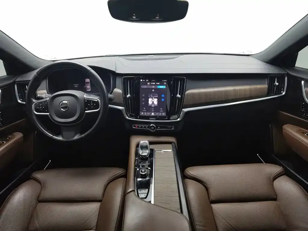 Volvo S90 — фото 10