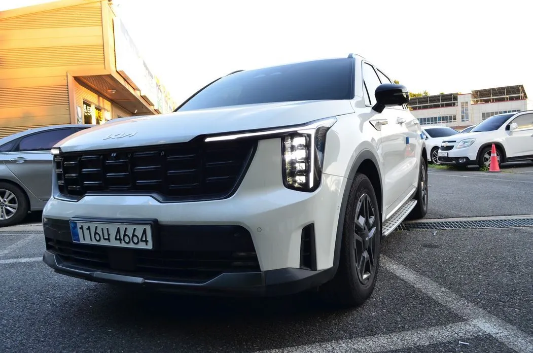 Kia Sorento — фото 8