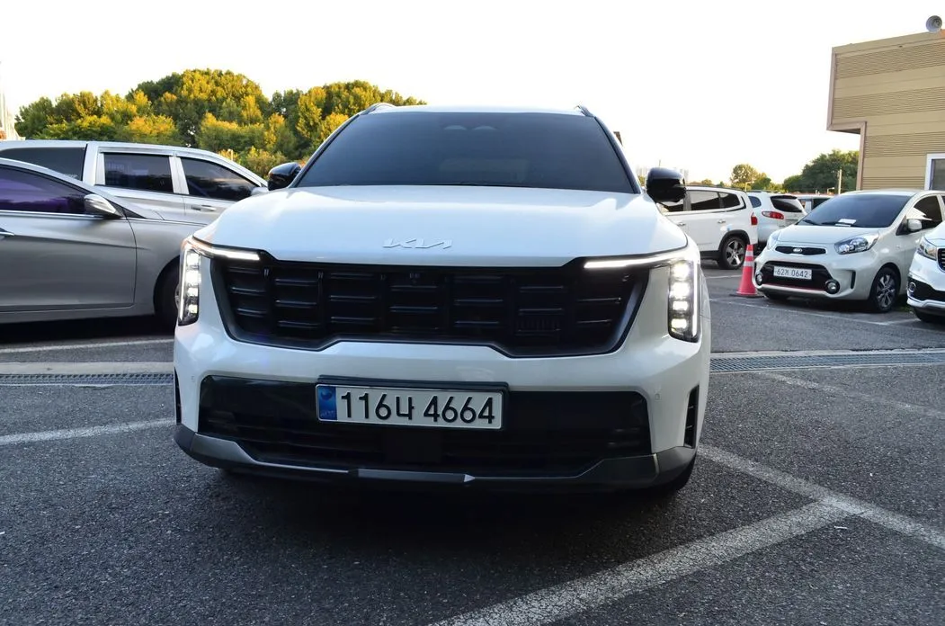 Kia Sorento — фото 6