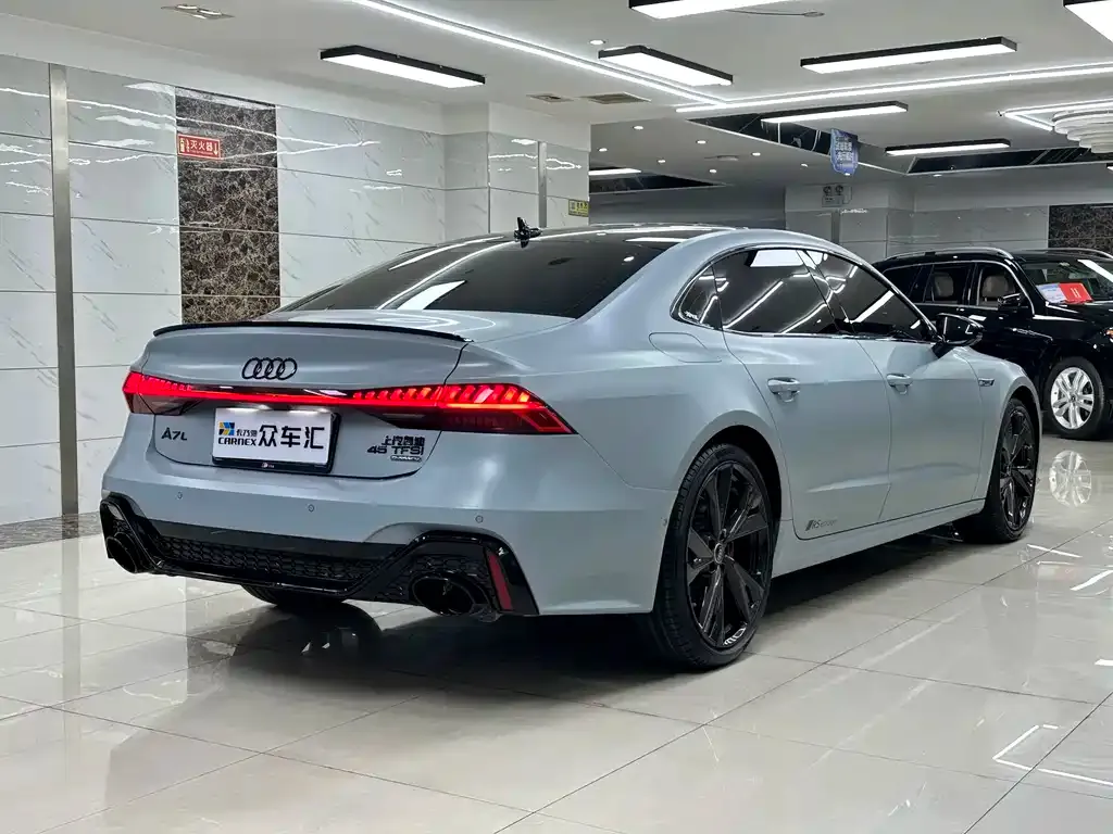 Audi A7L — фото 9