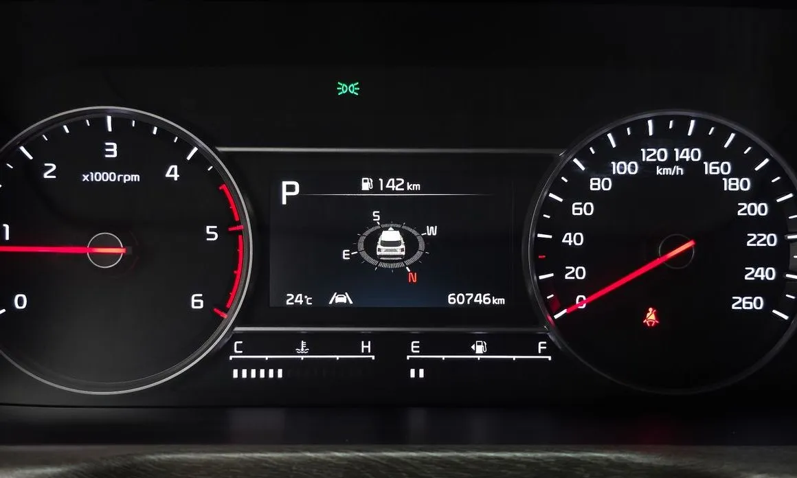 Kia Sorento — фото 7