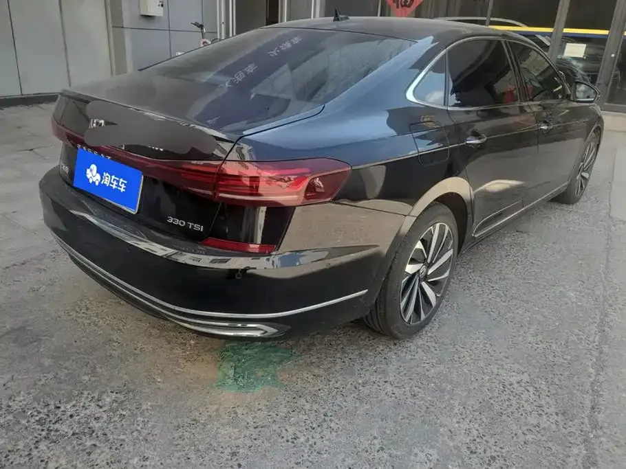 Volkswagen Passat — фото 6