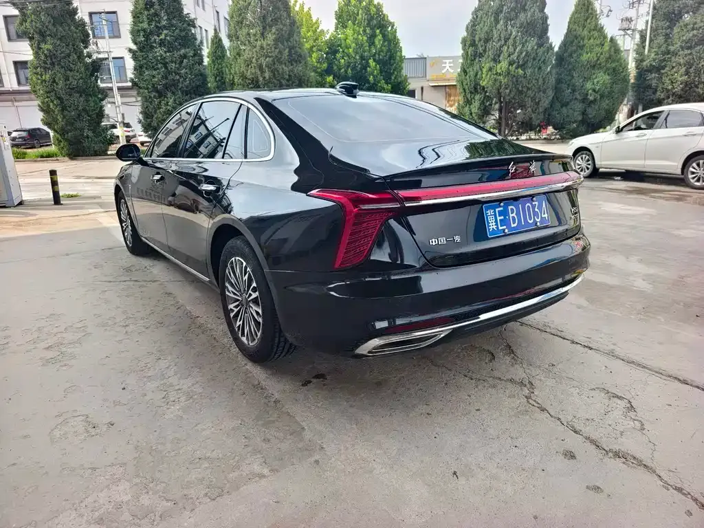 Hongqi H5 — фото 9