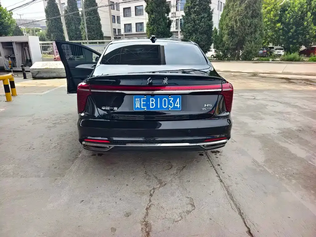 Hongqi H5 — фото 3