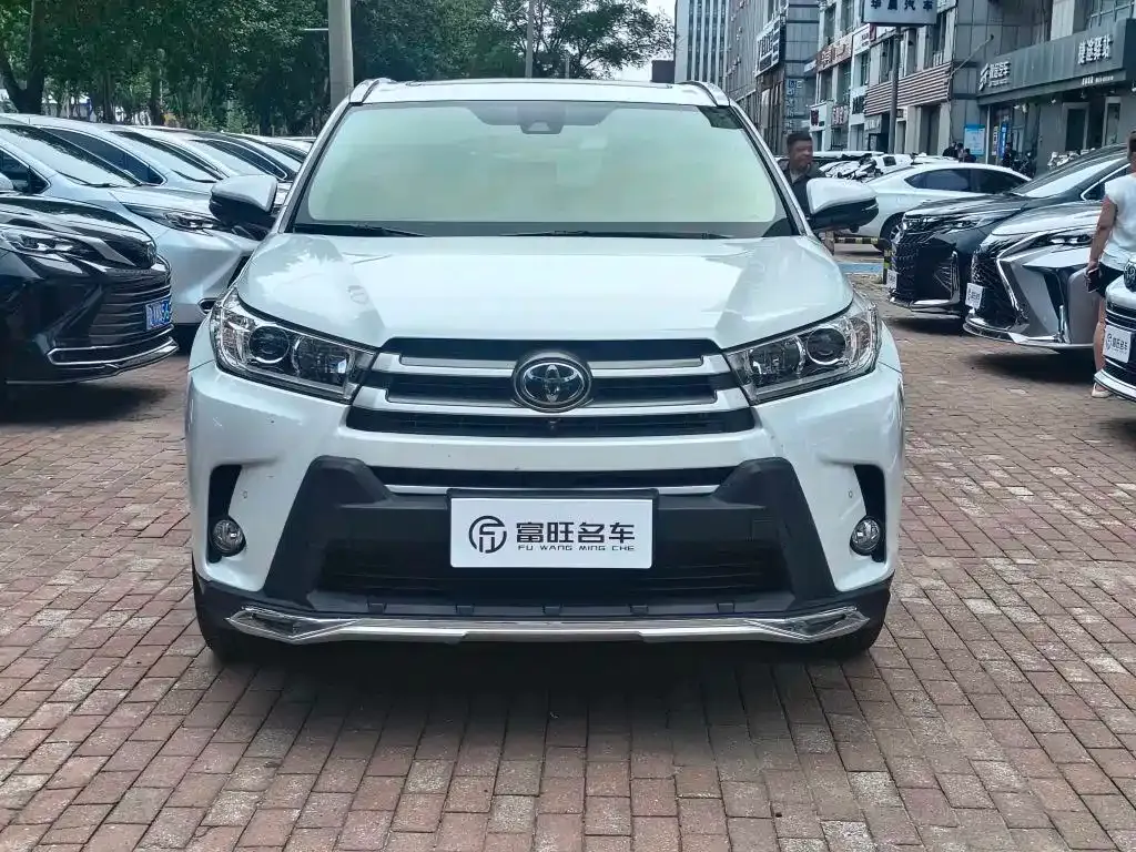 Toyota Highlander — фото 5