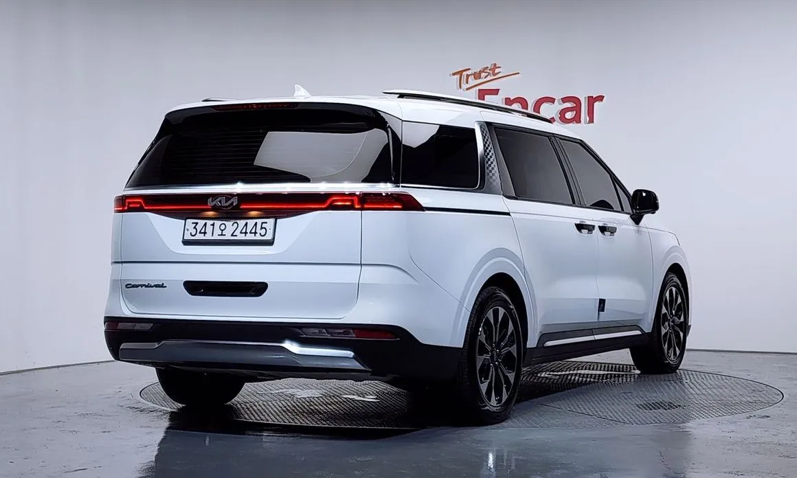 Kia Carnival — фото 3