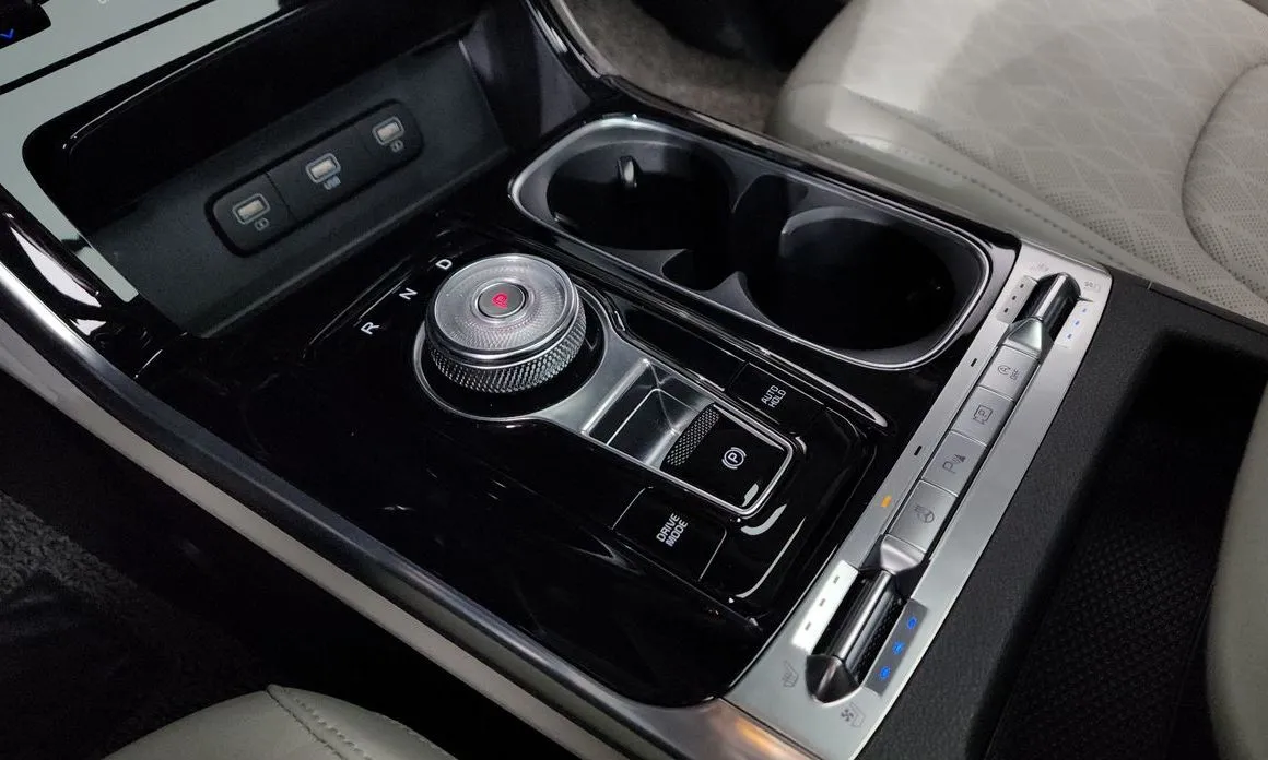Kia Carnival — фото 10
