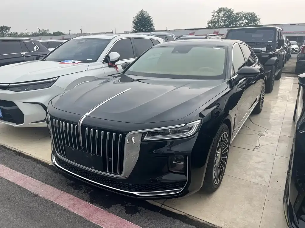 Hongqi H9 — фото 1
