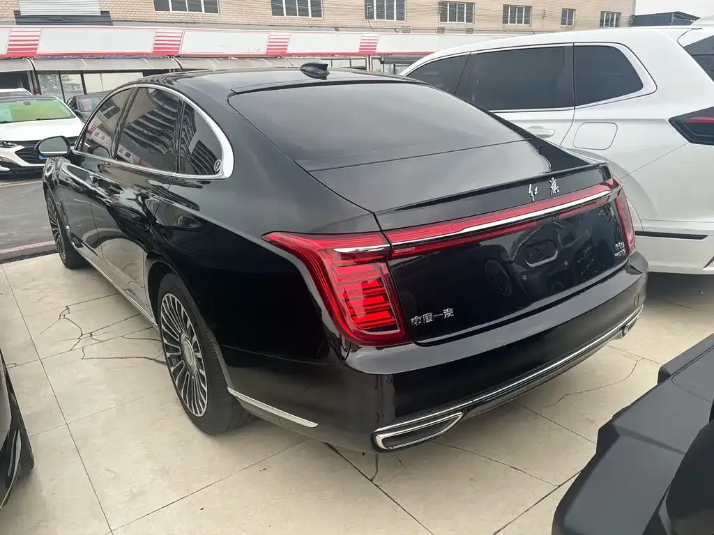 Hongqi H9 — фото 10