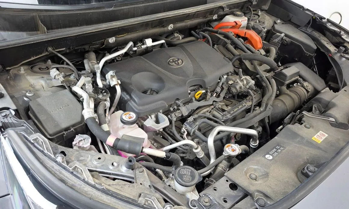 Toyota RAV4 — фото 10