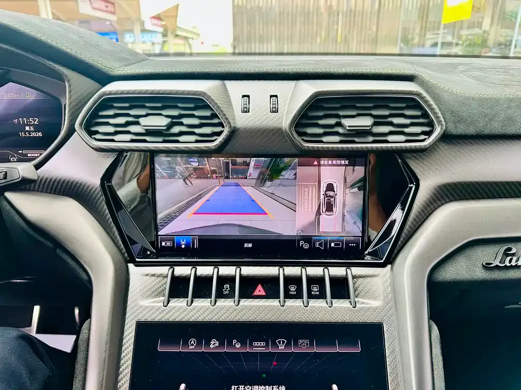 Lamborghini Urus — фото 5
