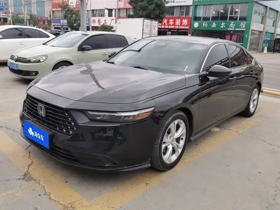 Honda Accord — фото 1