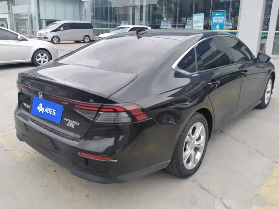 Honda Accord — фото 4