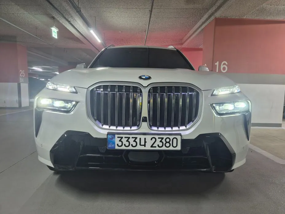 BMW X7 — фото 3