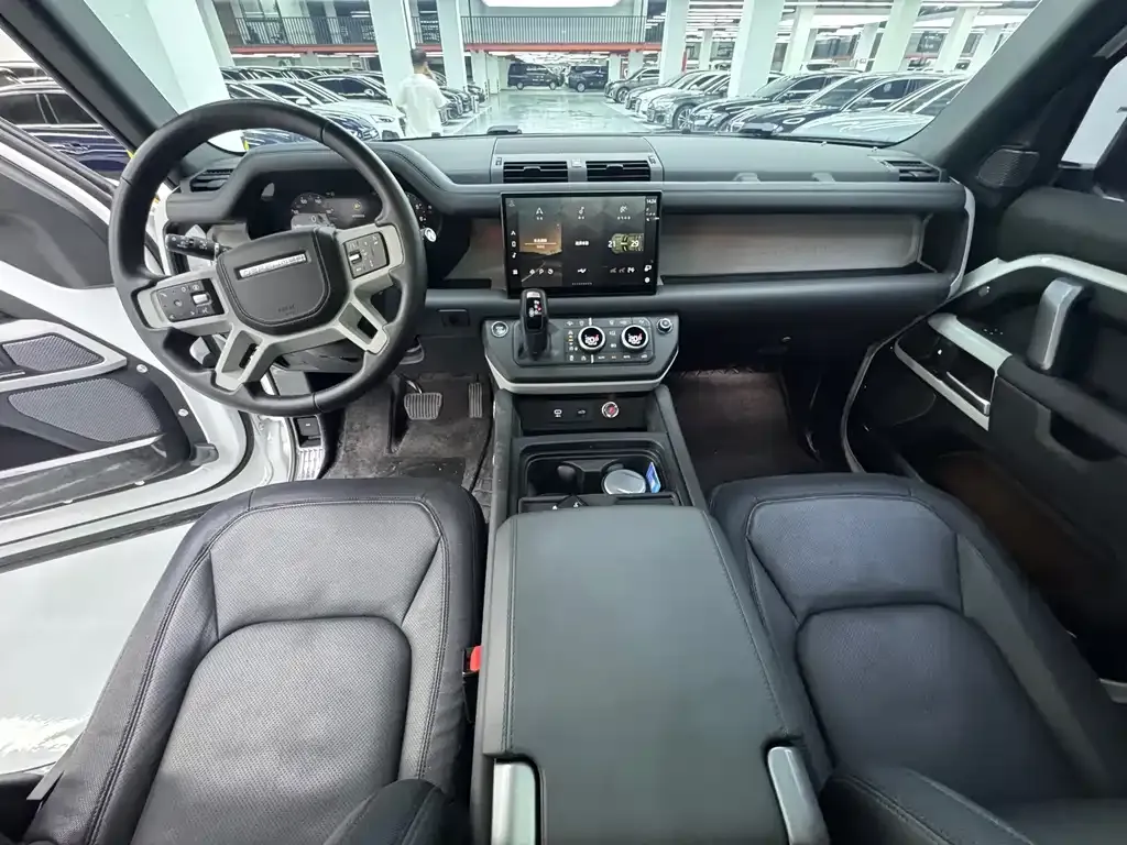 Land Rover Defender — фото 10