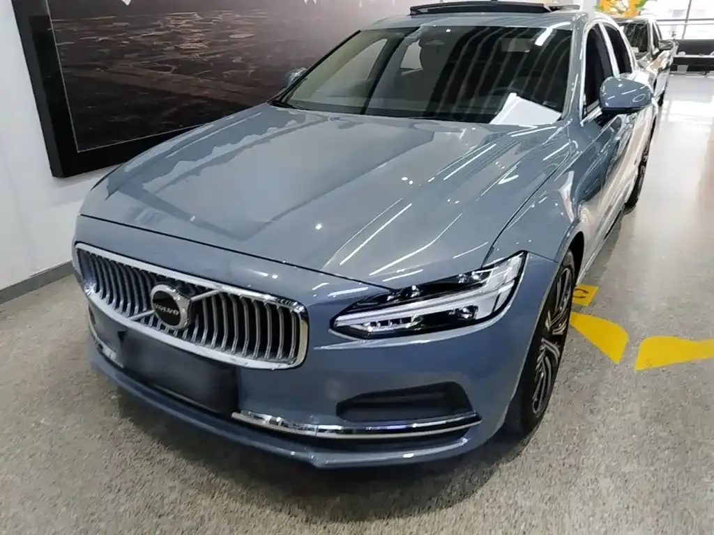 Volvo S90 — фото 1