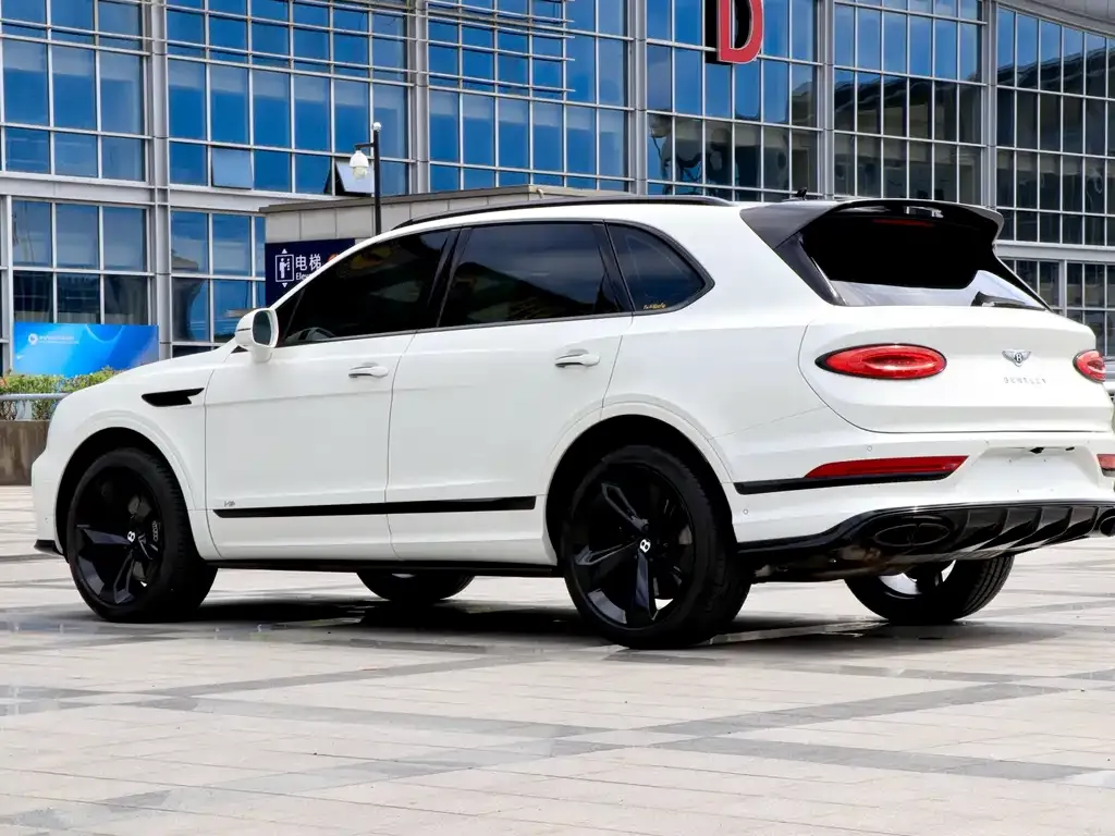 Bentley Bentayga — фото 9