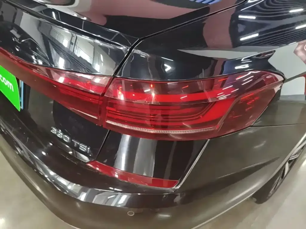 Volkswagen Passat — фото 5