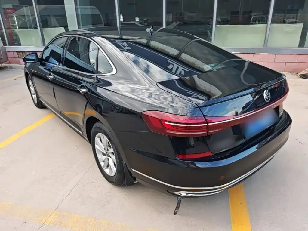 Volkswagen Passat — фото 7