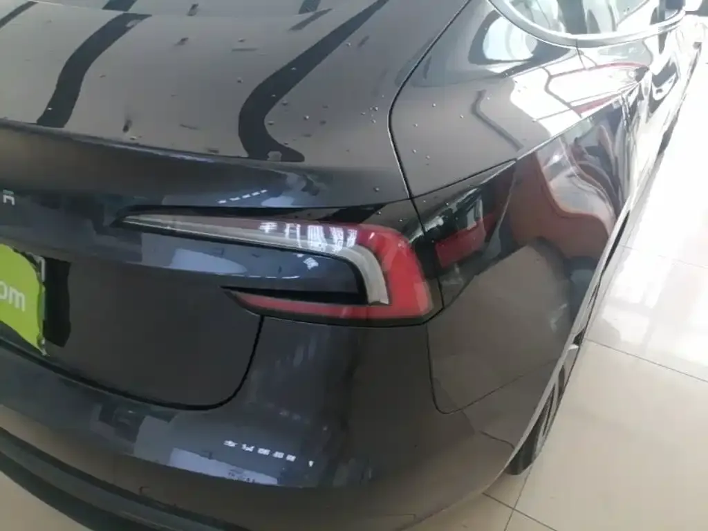 Tesla Model 3 — фото 5