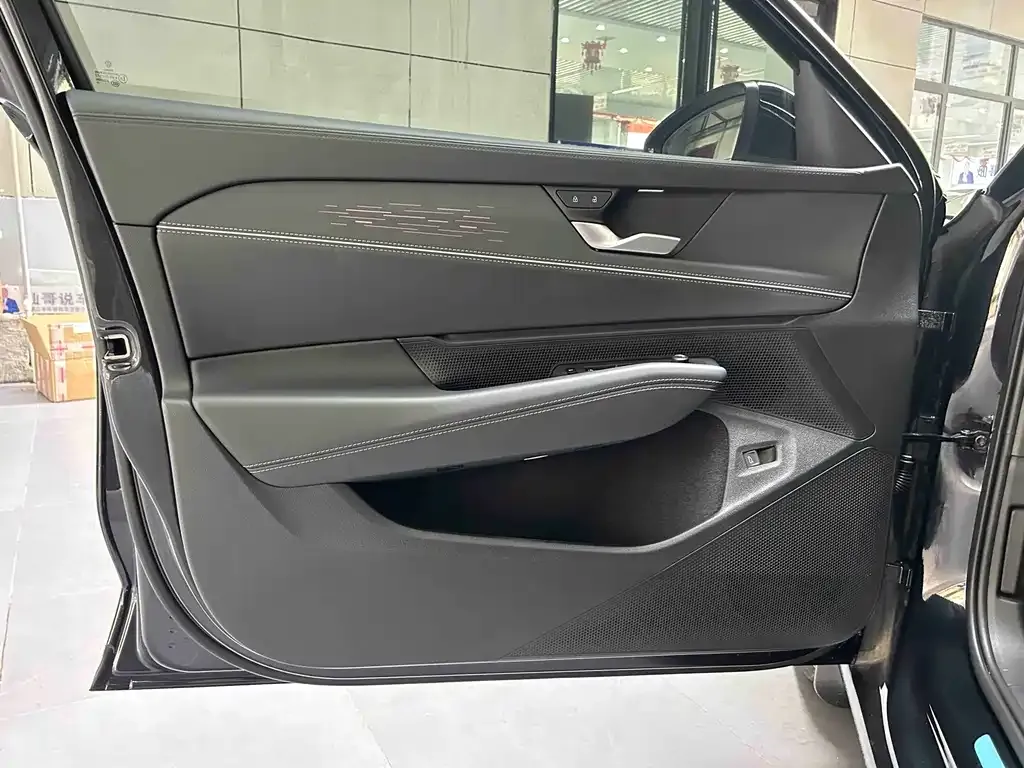 Volkswagen Passat — фото 10