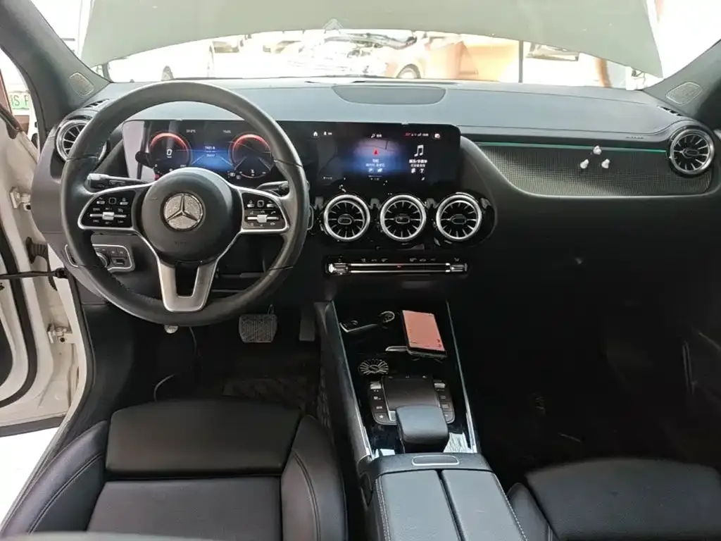 Mercedes-Benz GLA — фото 9