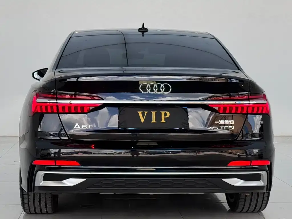 Audi A6L — фото 9