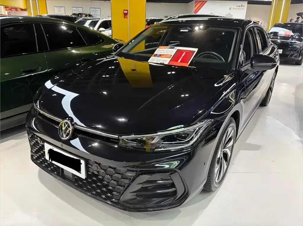 Volkswagen Passat — фото 1