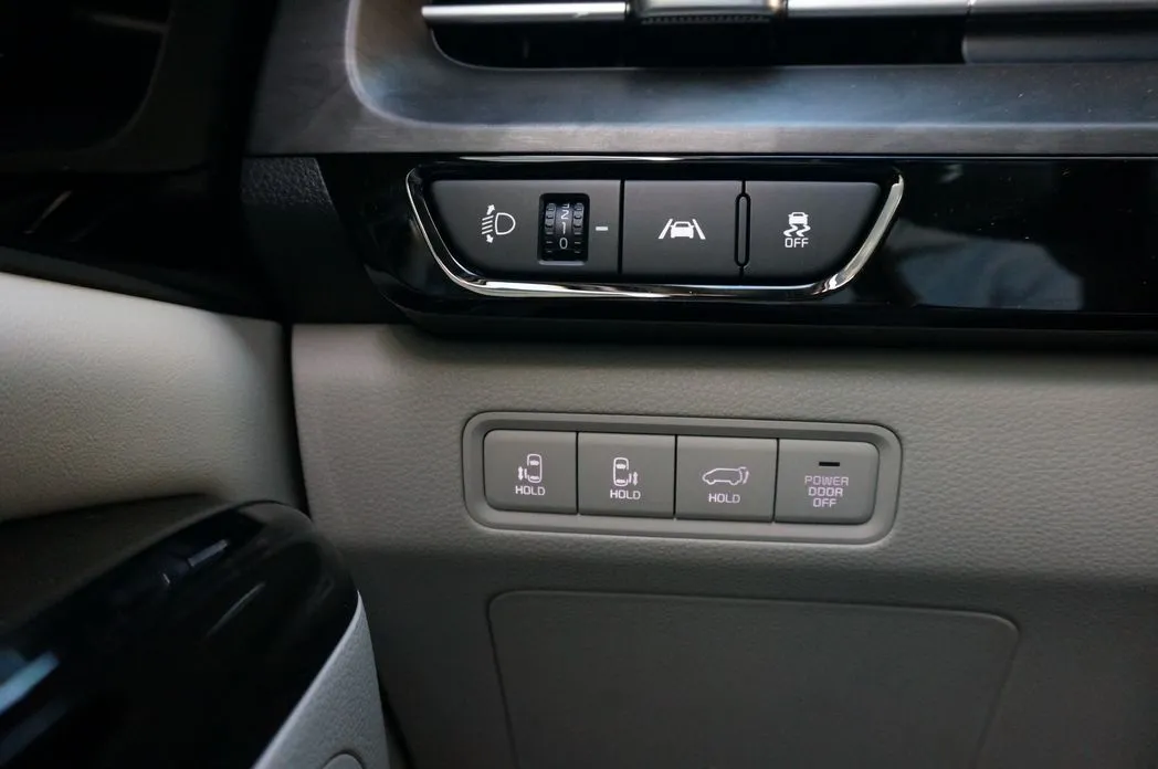 Kia Carnival — фото 2