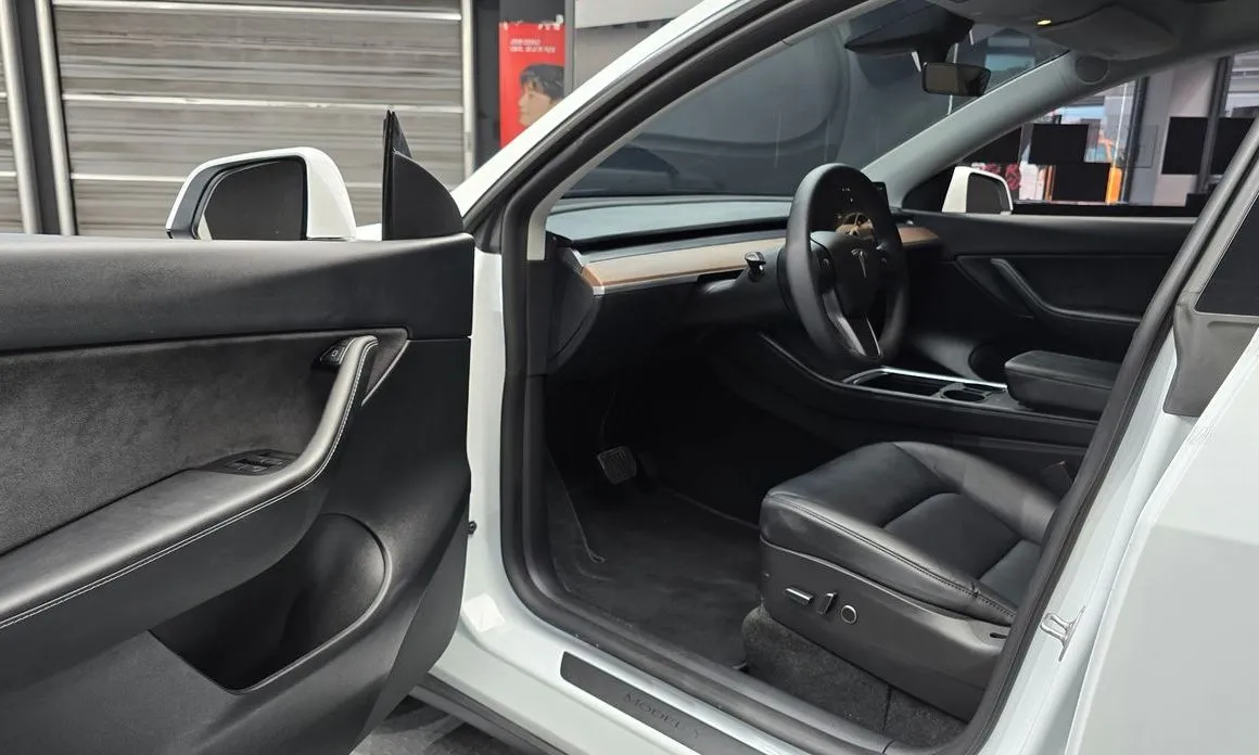 Tesla Model Y — фото 4