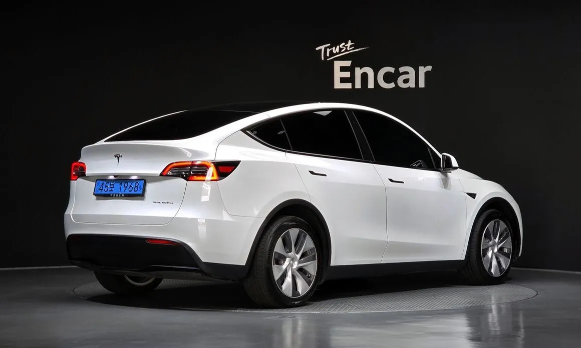 Tesla Model Y — фото 5