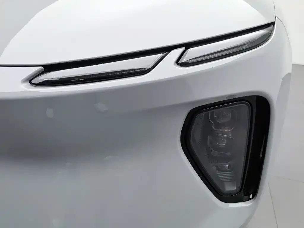NIO EC6 — фото 8