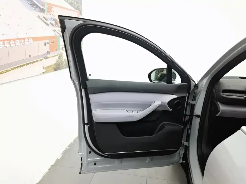 NIO EC6 — фото 10