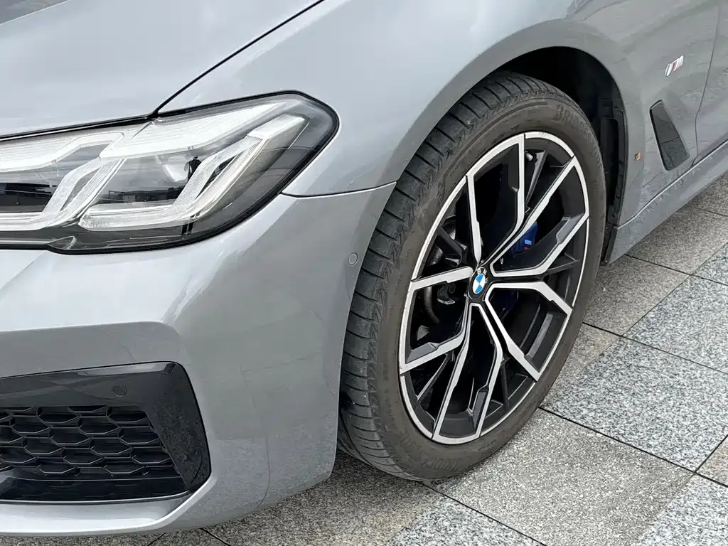 BMW 5 Series (Import) — фото 2