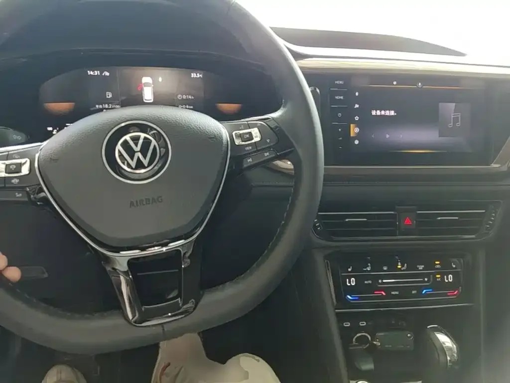 Volkswagen Tharu — фото 2
