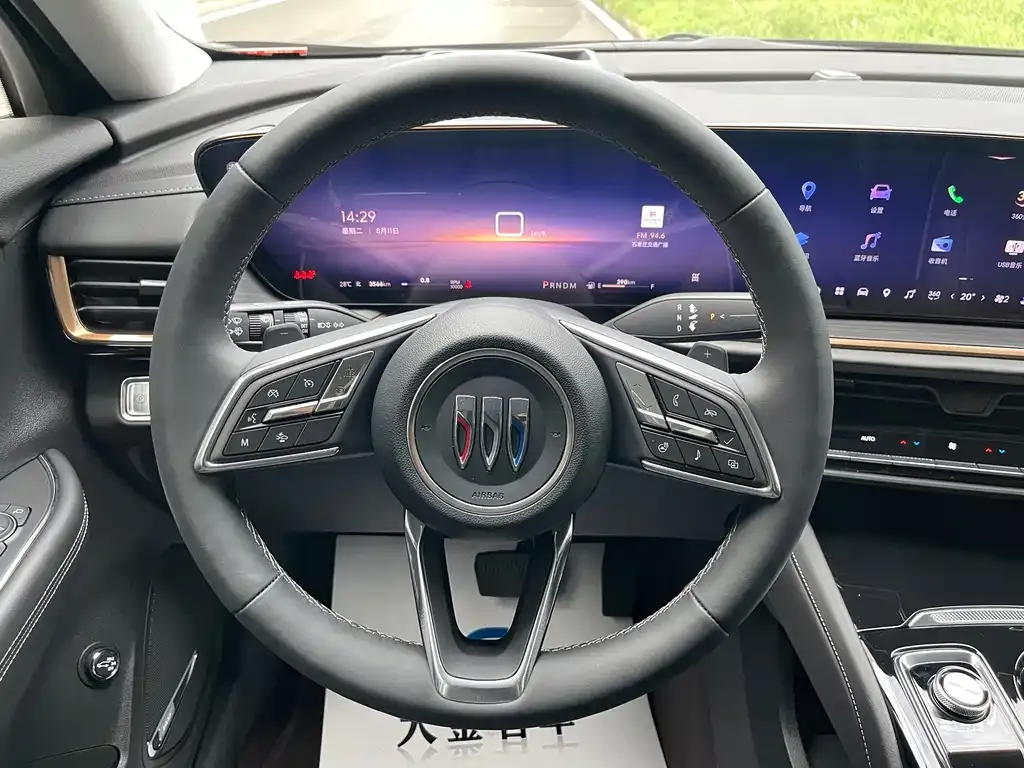 Buick Envision Plus — фото 3