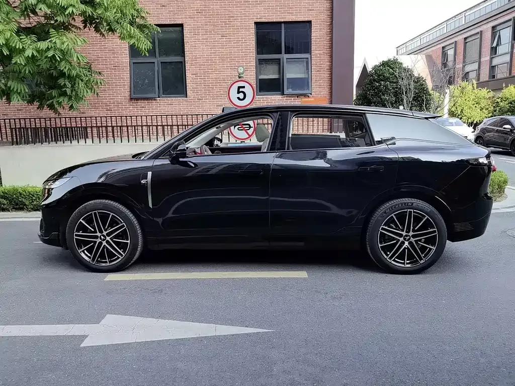 VOYAH Zhiyin — фото 6