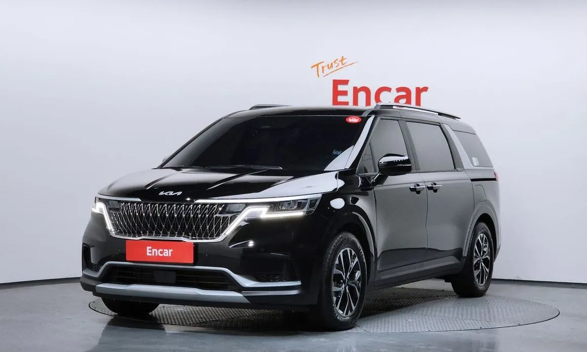 Kia Carnival — фото 1