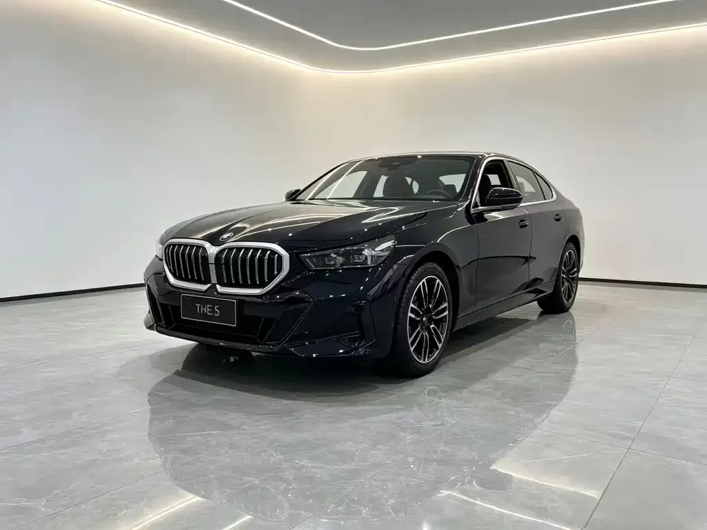 BMW 5 Series — фото 1