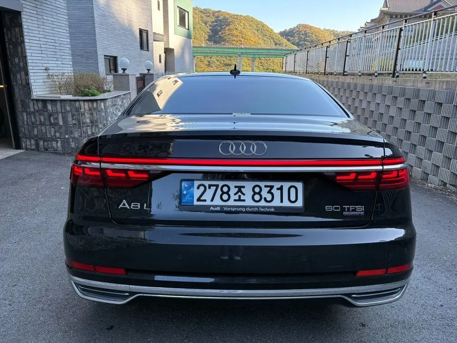Audi A8 — фото 5