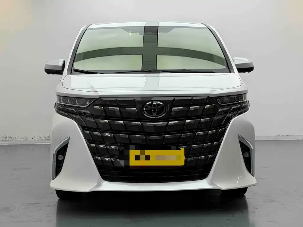 Toyota Alphard — фото 4